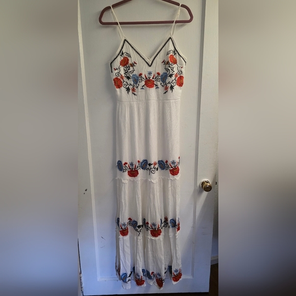 Altar'd State Dresses & Skirts - Altar’d State Embroidered Boho Maxi Dress White Floral Tiered Medium